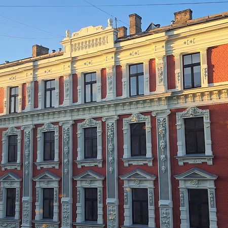 Golden Palms Apartment In The City Centre Riga Exterior photo
