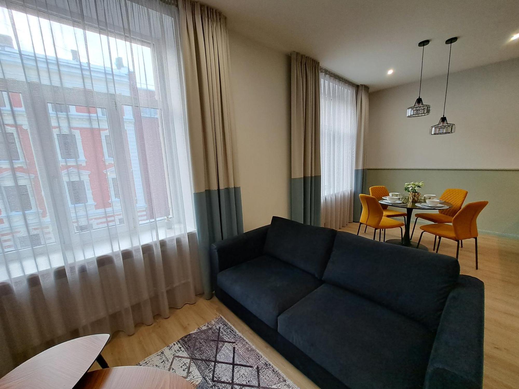 Golden Palms Apartment In The City Centre Riga Exterior photo